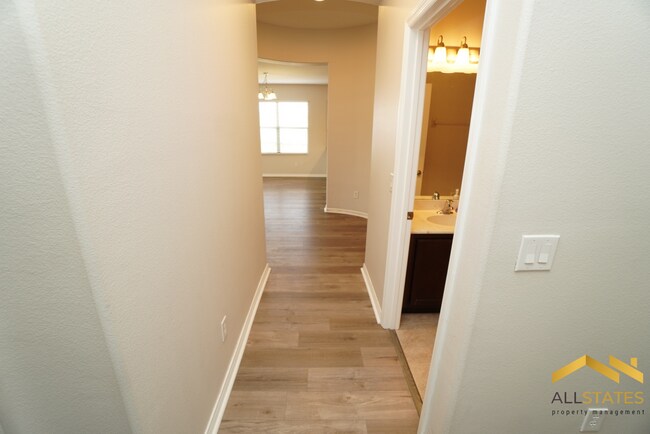 Building Photo - 401 Savannah Preserve Loop