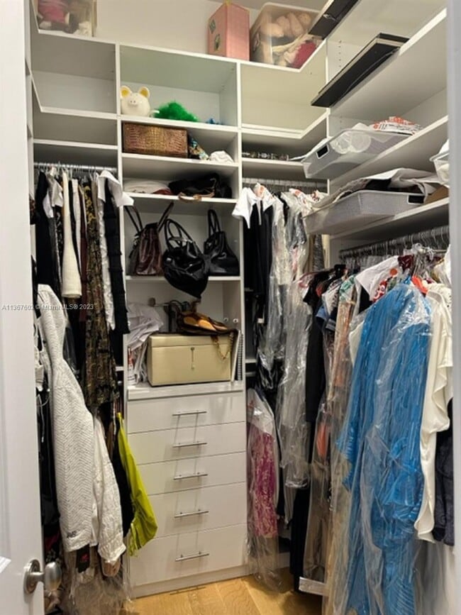 Building Photo - 645 Almeria Ave