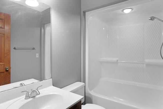 Building Photo - 3bd 2ba Home for Rent on Empire Rd