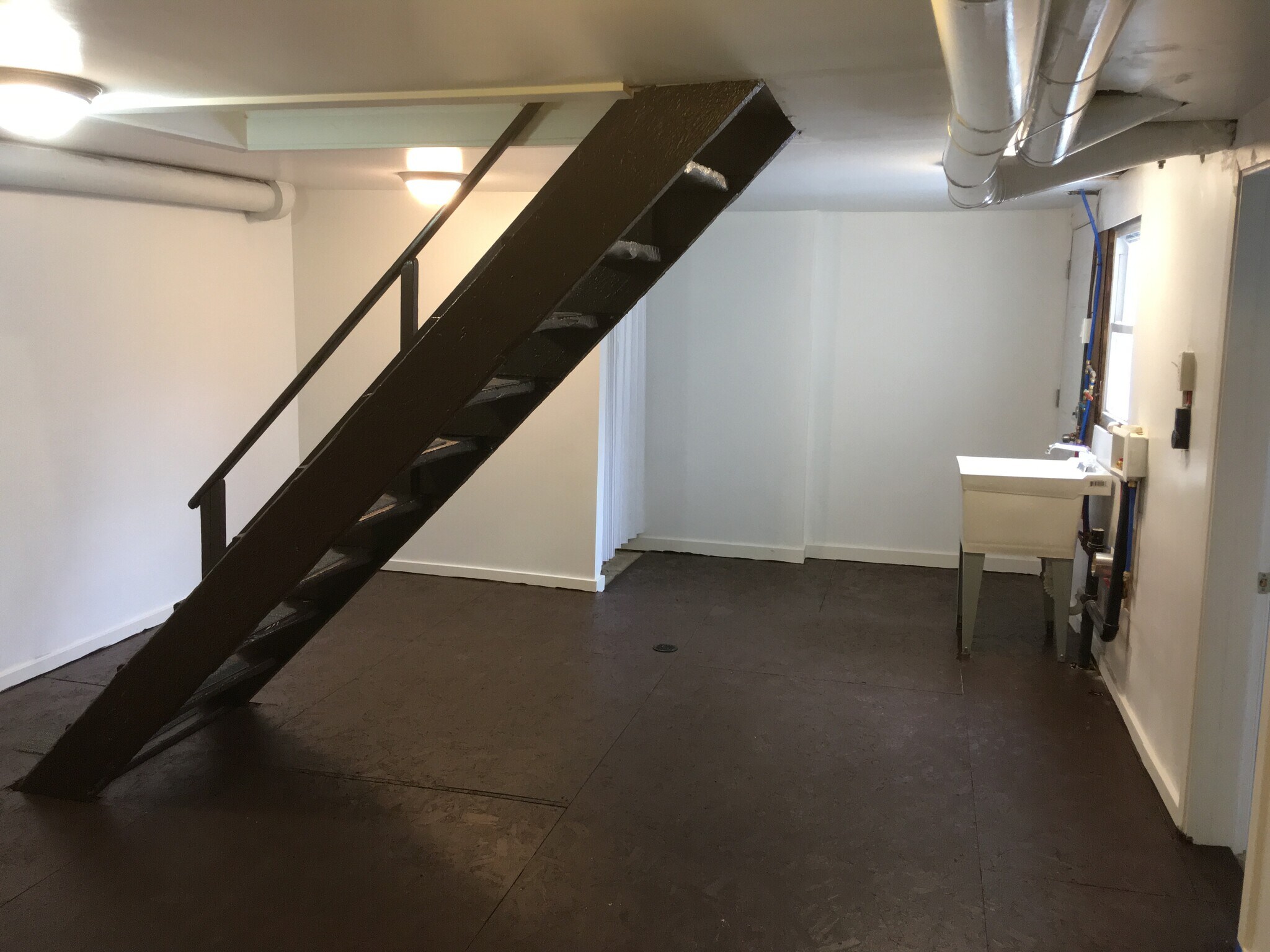 Building Photo - 4561 Mt Troy Rd