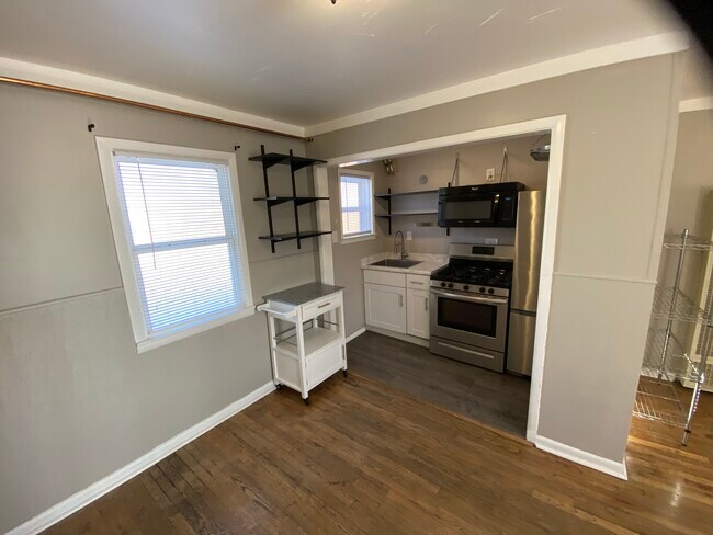 Building Photo - 107 N Public Rd