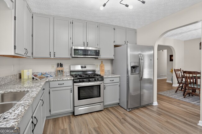 Building Photo - 2562 Kennesaw Springs Ct