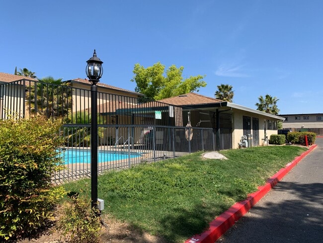 Building Photo - 1930 Wright Street