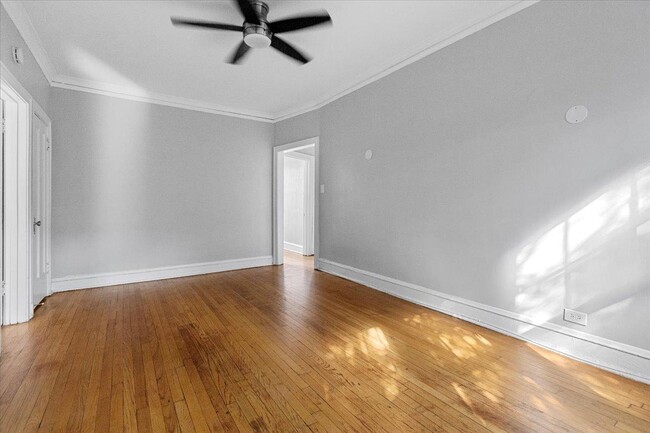 Building Photo - 1 bedroom in Chicago IL 60618