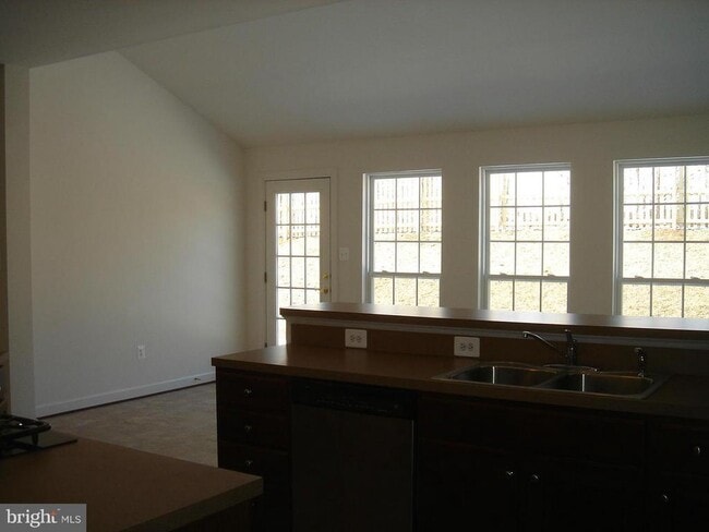 Building Photo - 11225 Suffolk Dr