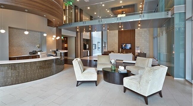 Building Photo - 2727 Cedar Springs Rd