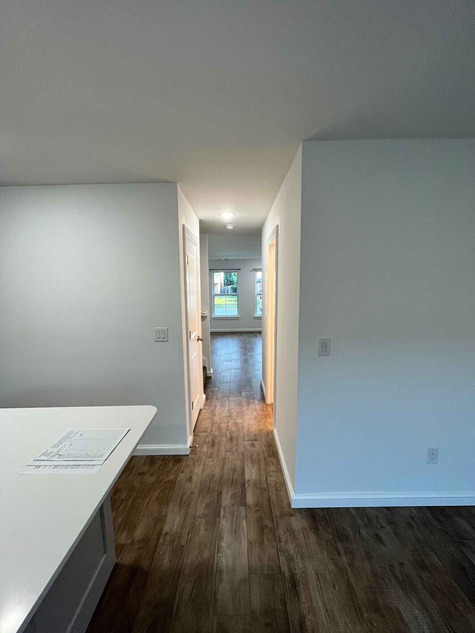 Building Photo - 1335 Eastgate Dr