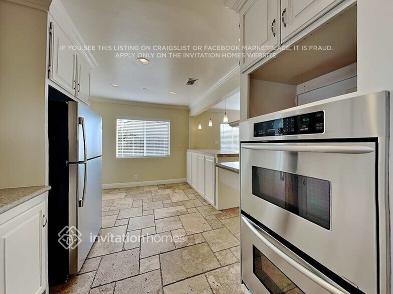 Building Photo - 1089 Camino Flores