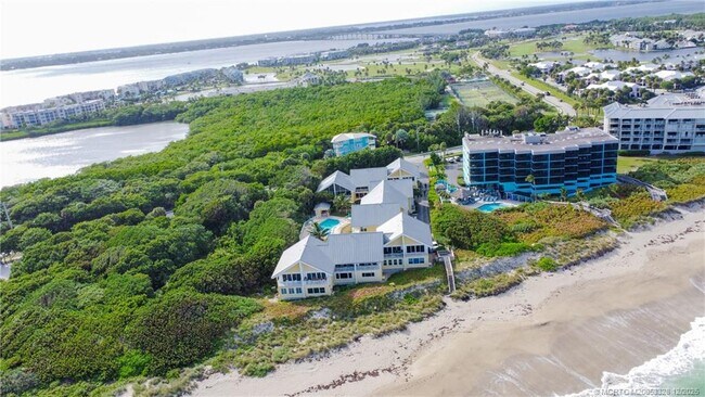 Building Photo - 245 NE MacArthur Blvd