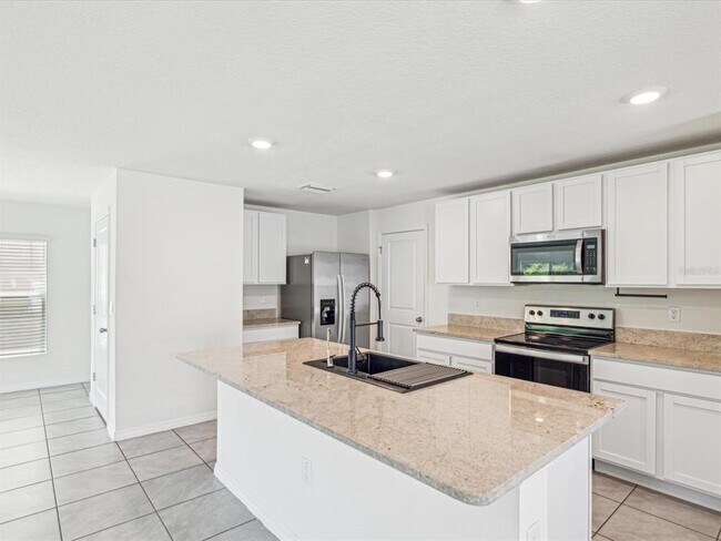 Building Photo - 11792 White Willow Ln