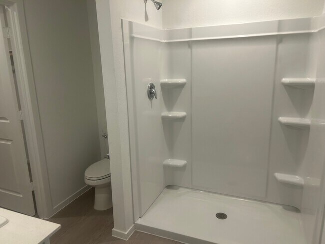 Building Photo - 18506 Autumn Hts Ln