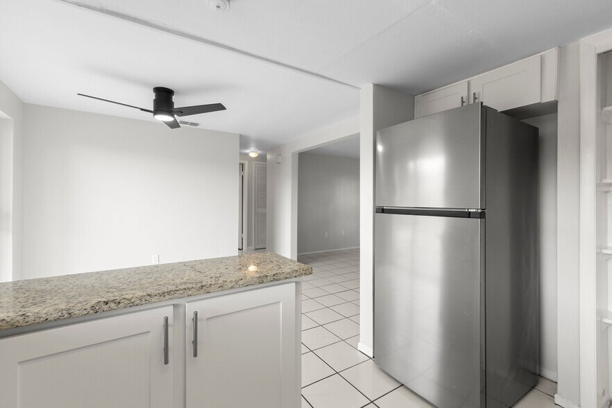 Building Photo - 3337 Winder Dr