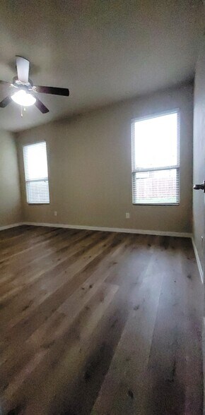 Building Photo - 1716 Jacona Trl