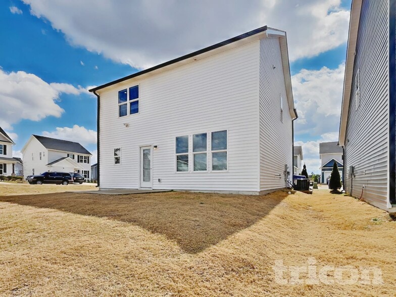 Building Photo - 110 Shore