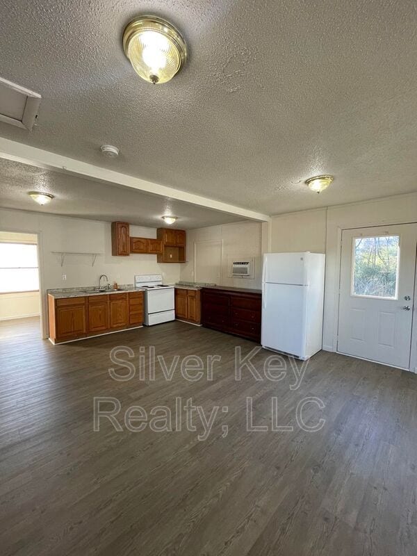 Building Photo - 2335 US-411