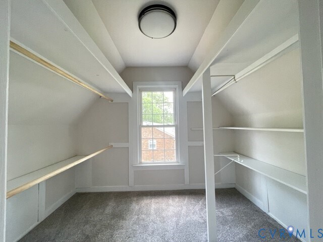 Building Photo - 9164 Avondale Dr