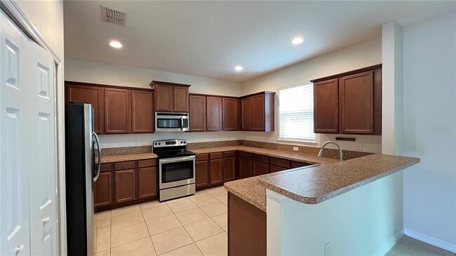 Building Photo - 16048 Yelloweyed Dr