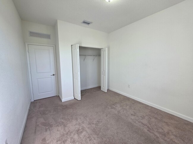 Building Photo - 2420 NW 131st Cir