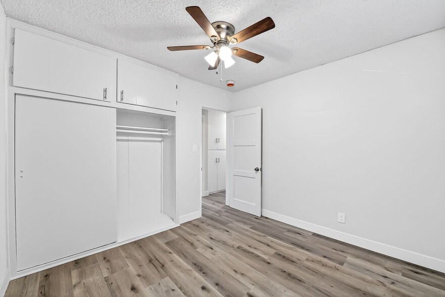 Building Photo - 409 S Harris Ave
