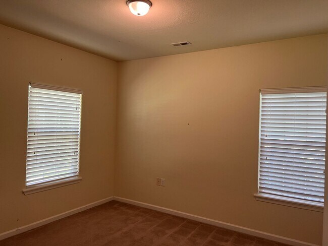 Building Photo - 1108 Preyer Ave