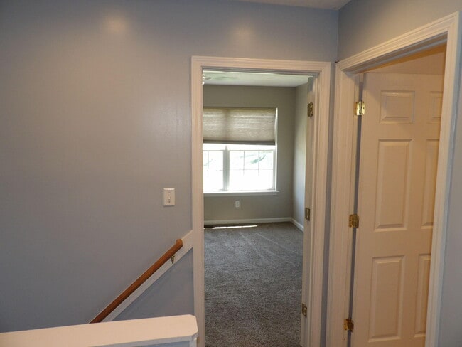 Building Photo - 123 Serena Way