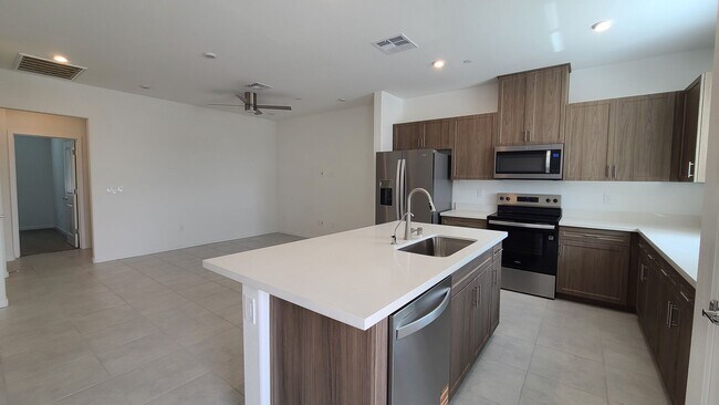 Building Photo - Brand New 2 Story Townhome