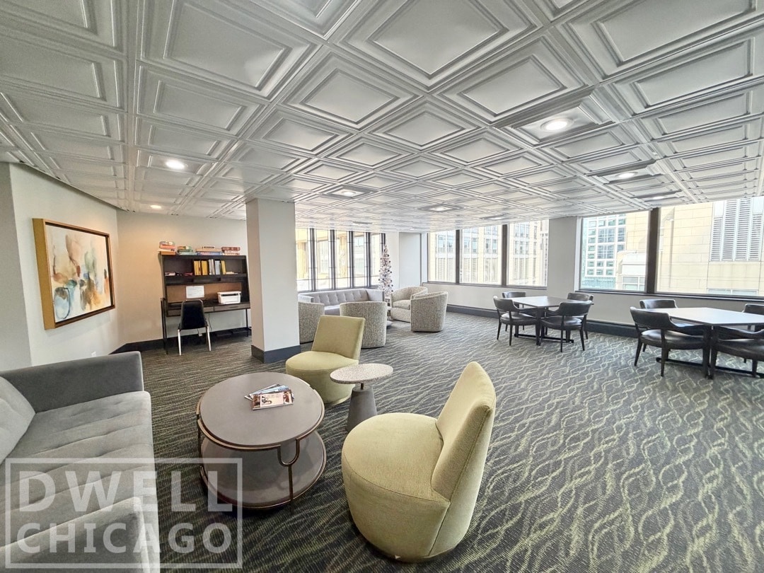 Building Photo - 233 E Erie St