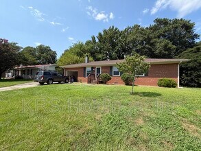 Building Photo - 4508 Regent Dr