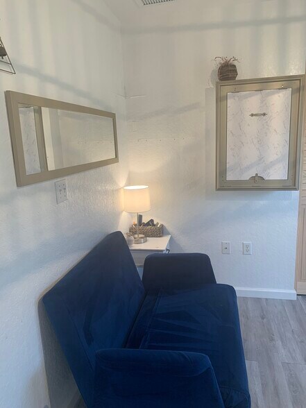 Building Photo - 6331 Landings Ter