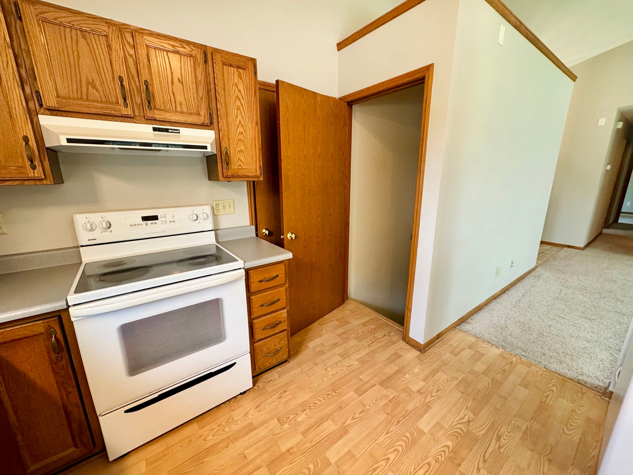 Stairs to Lower Level - 5807 Black Walnut Dr