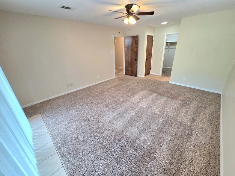 Building Photo - 2702 Apple Creek Cir