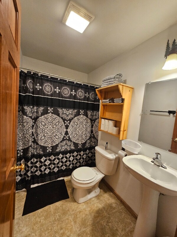 Building Photo - 619 Sandy Beach Court