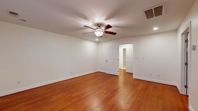 Building Photo - 202 Tidewater Dr