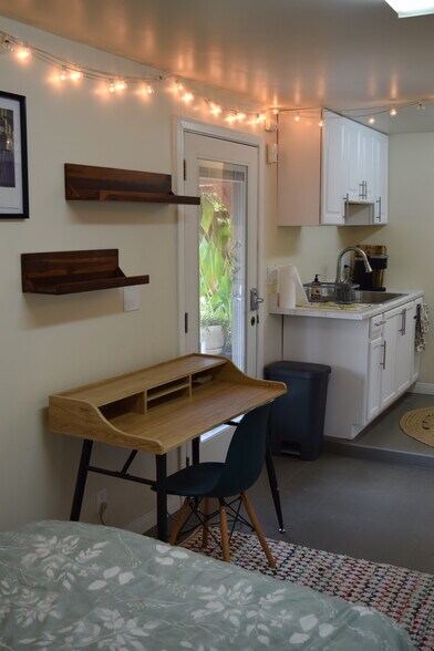 Building Photo - 2474 Endicott St