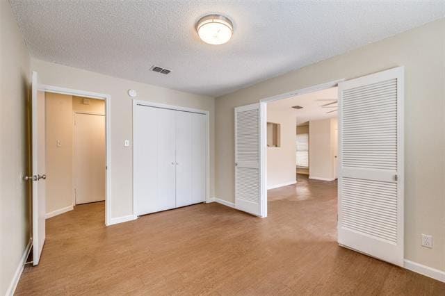 Building Photo - 6809 S Creek Dr