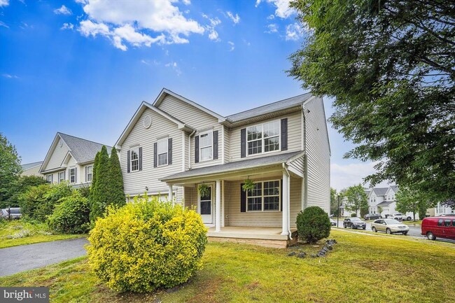 Building Photo - 2024 Chestnut Dr.