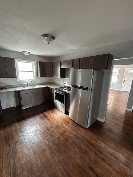 Kitchen - 3 Morris St