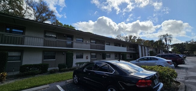 Building Photo - 3036 Eastland Blvd