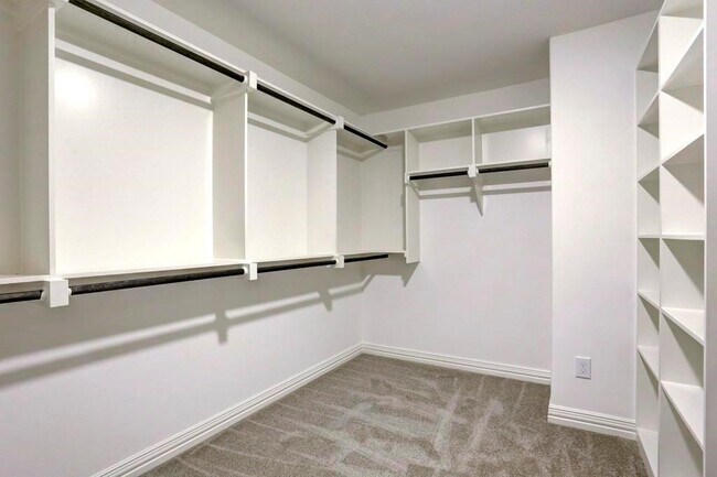 Building Photo - 13615 Teal Bluff Ln