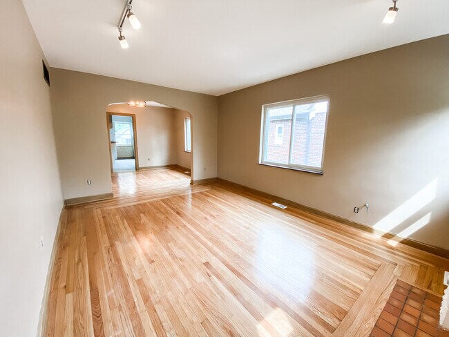 Living Room View - 6604 Buckingham Plz