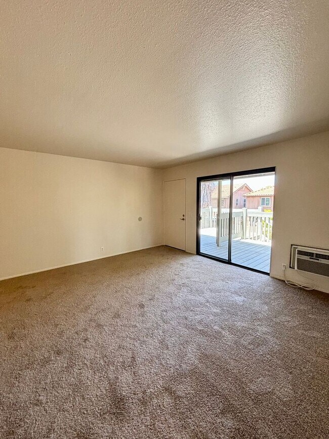 Building Photo - 1466 Granite Hills Dr