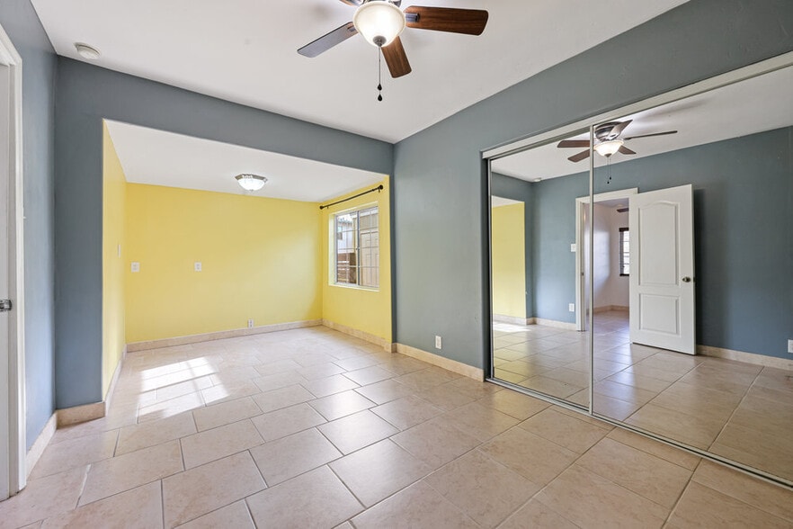 Building Photo - 3896 Harney St