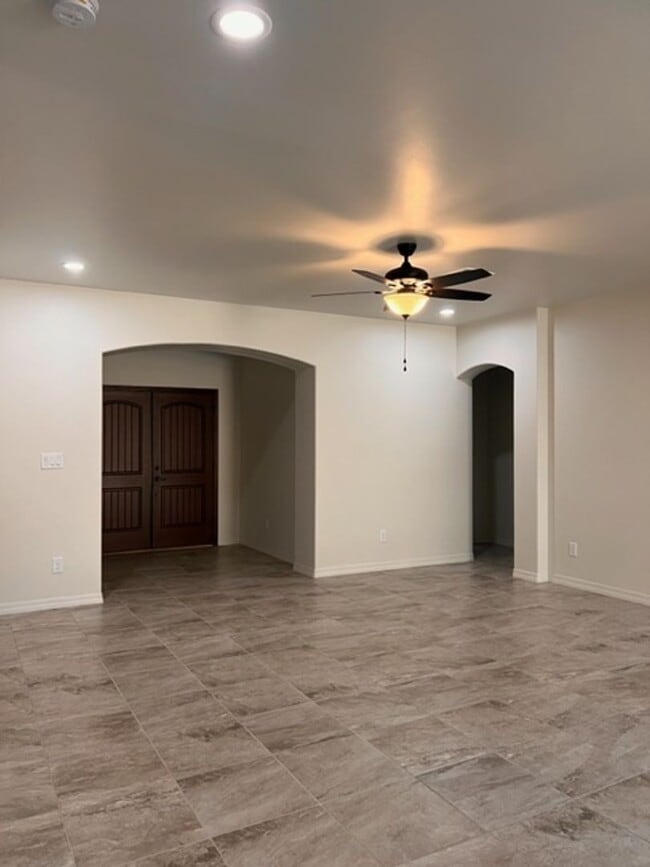 Building Photo - RANCHO ENCANTADO