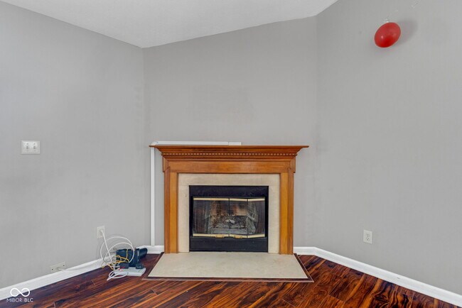 Building Photo - 6318 Pickwick Ct