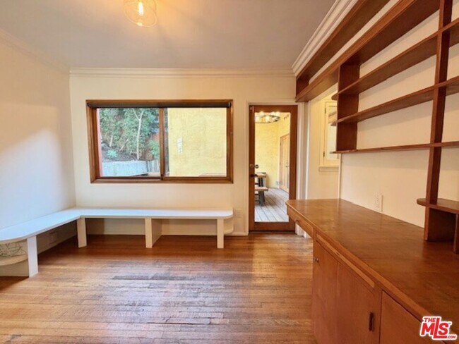 Building Photo - 208 Westmoreland Ave