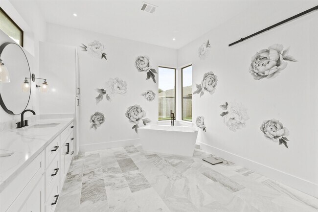 Building Photo - 2703 Tannehill Dr