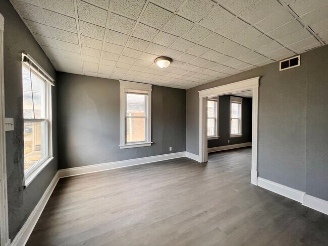 Building Photo - 3010 Warsaw St