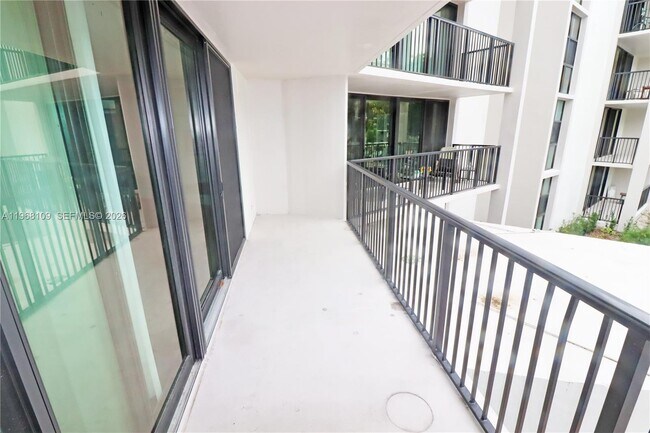 Building Photo - 1301 River Reach Dr