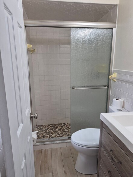 Building Photo - 2956 Carriage Dr