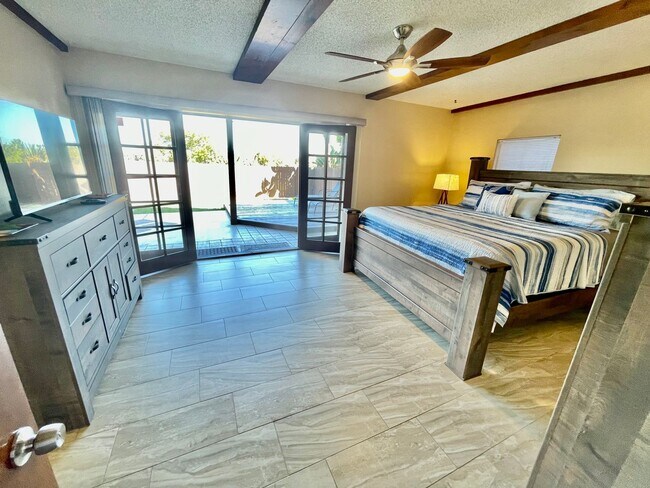 Building Photo - Furnished Beach front House in OB One Month Minimum Rental